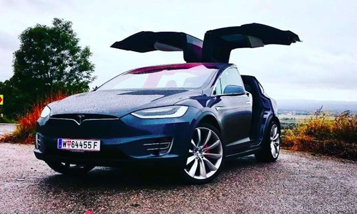 NASDAQ TSLA